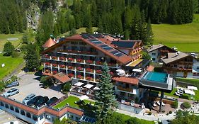 Hotel Cesa Tyrol